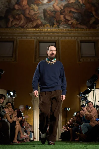 Look 85